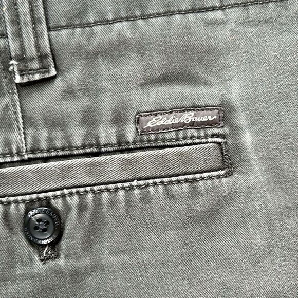 Eddie Bauer Mens Gray Cargo Shorts Classic Fit - Picture 4 of 6